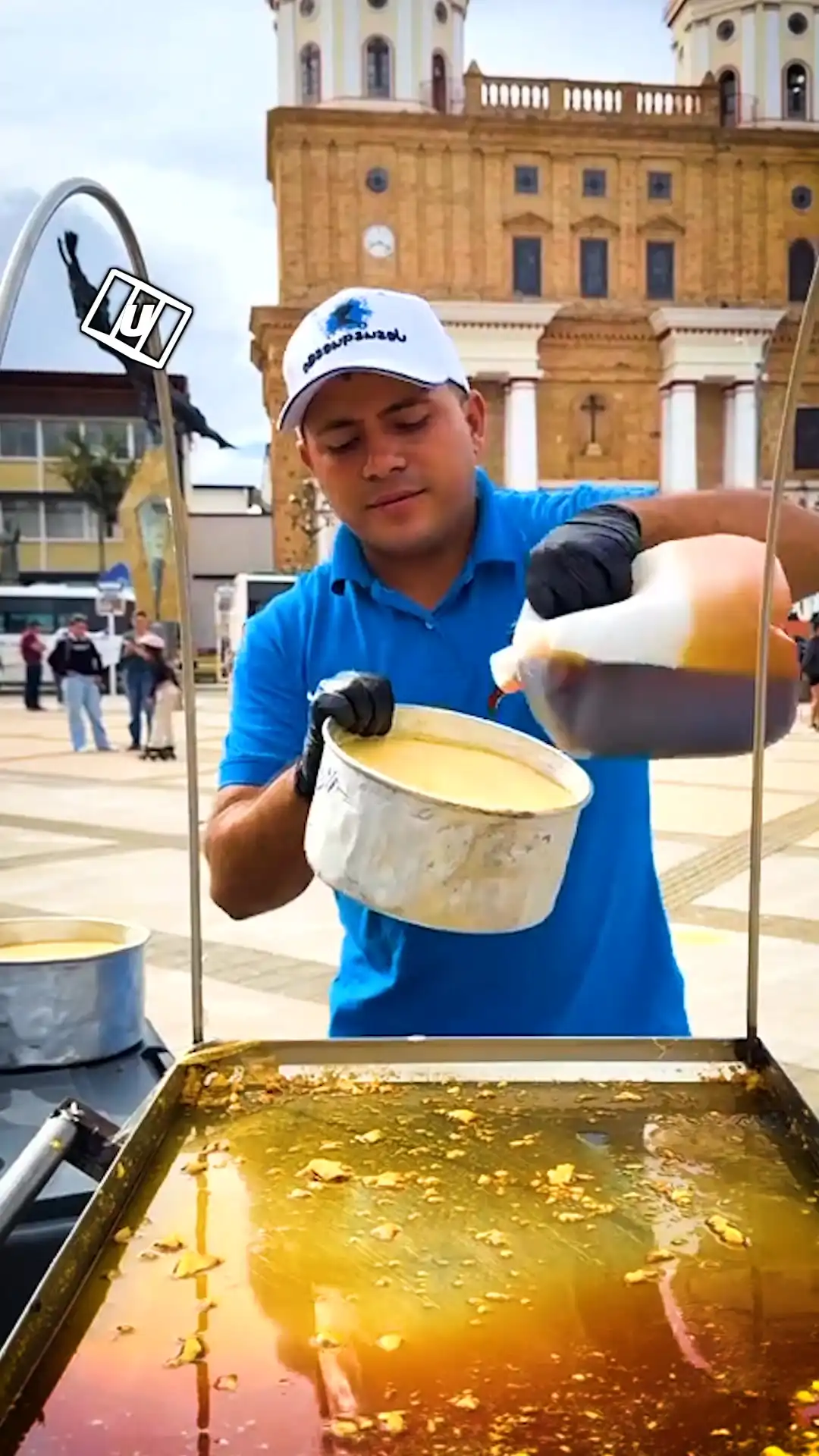 Satisfying cake drops