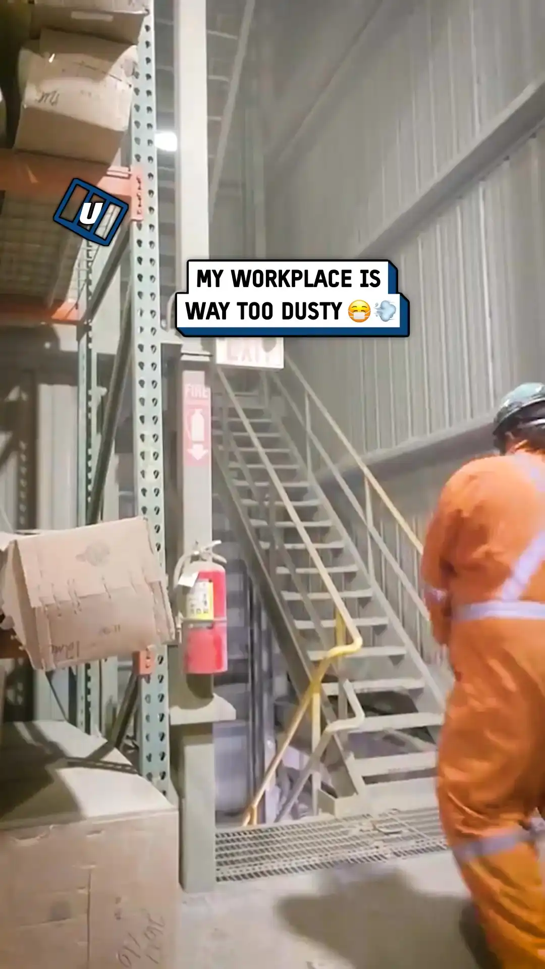 Cleaning my dusty workplace 😷💨