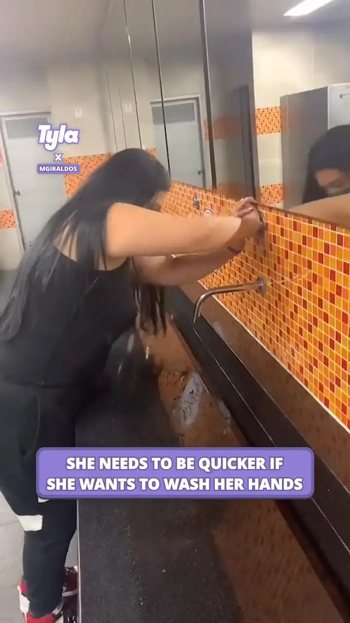 Since when did washing your hands become so difficult? 😅