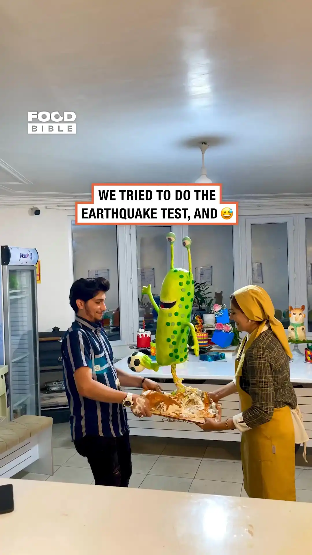 Testing the cake integrity 🎂