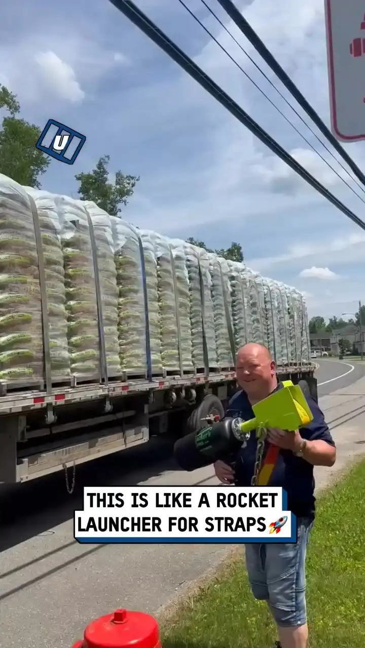 Truck strap launcher 🔫🚛