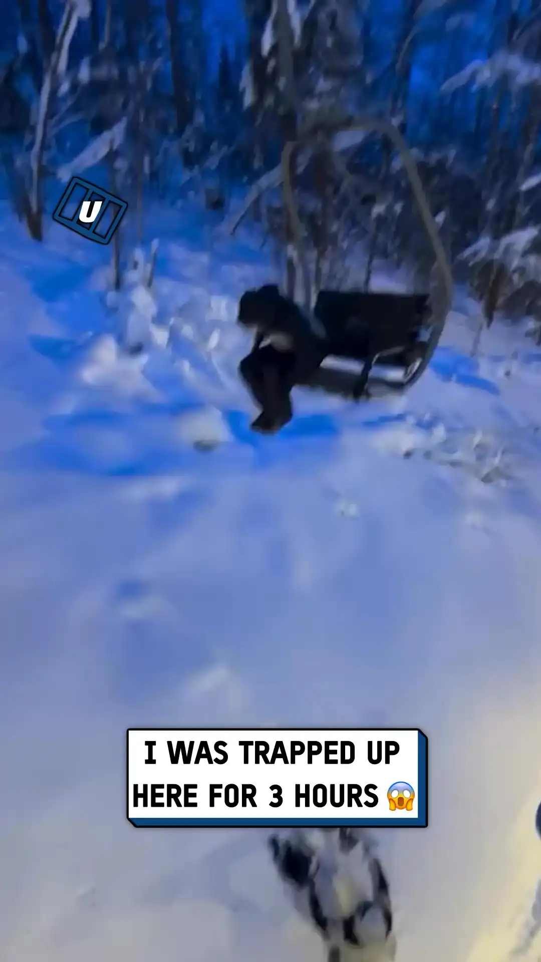 Escaping a broken ski lift ⛷️😲
