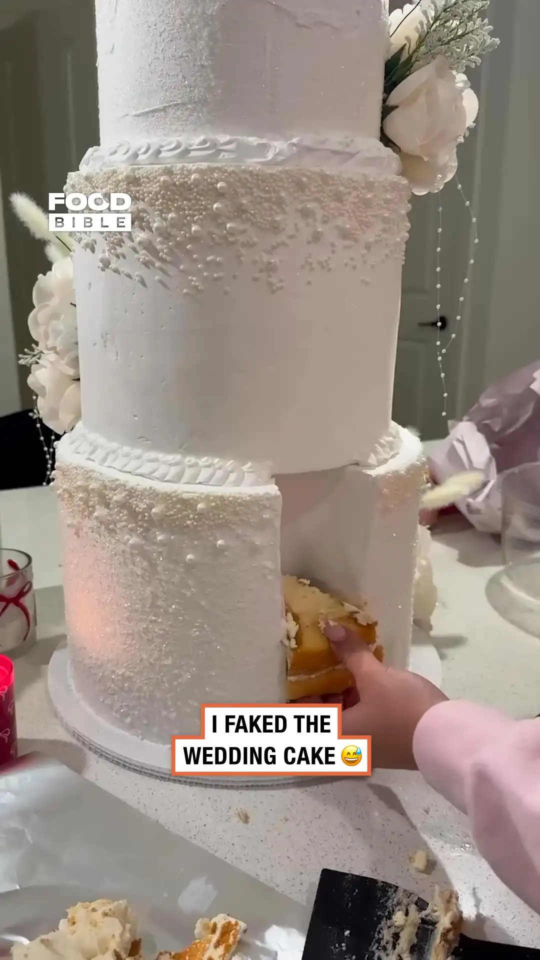 Fake wedding cake 🎂