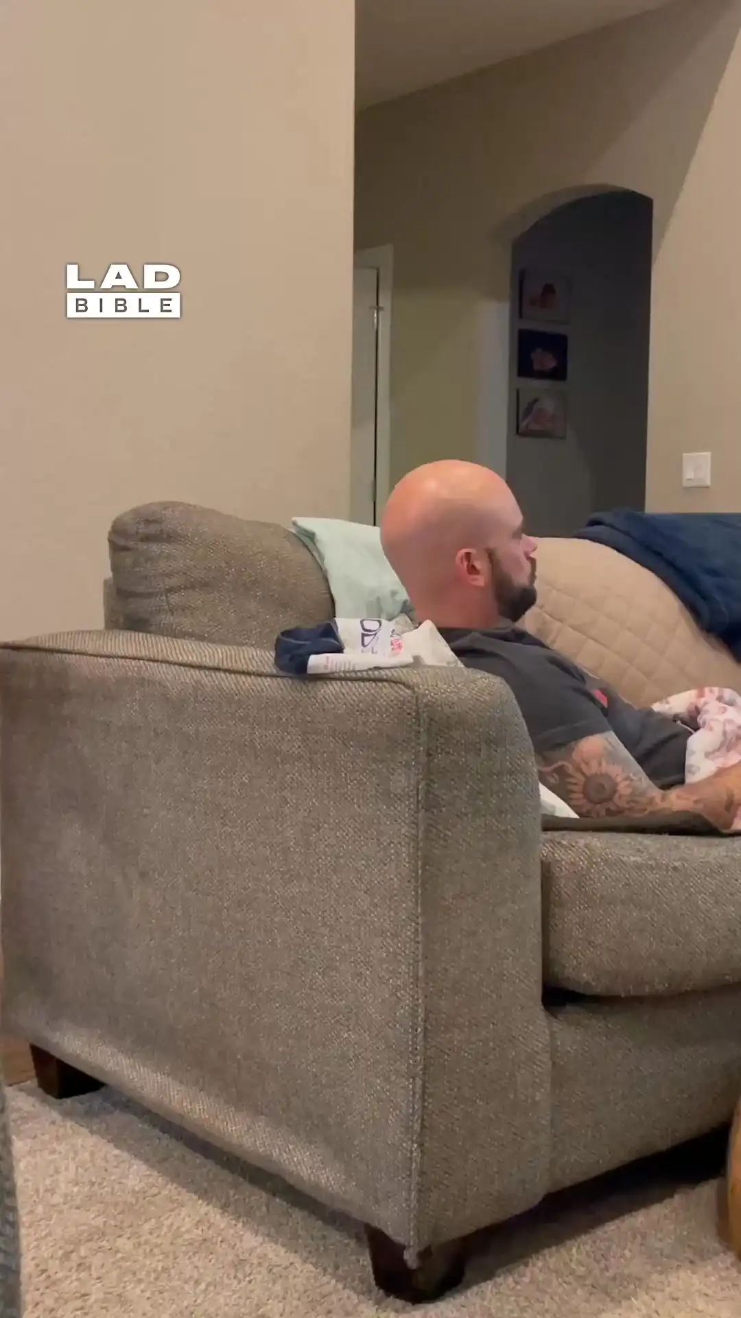 This is why you give your kids a bald dad 🤣