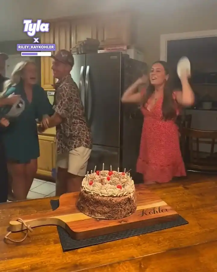 My need to be the centre of attention couldn't handle this 😅