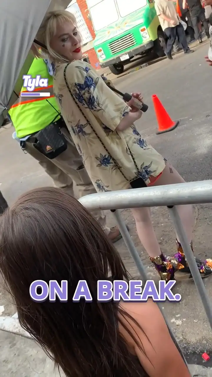 She's a lot calmer than I would be if I met Margot Robbie ๐