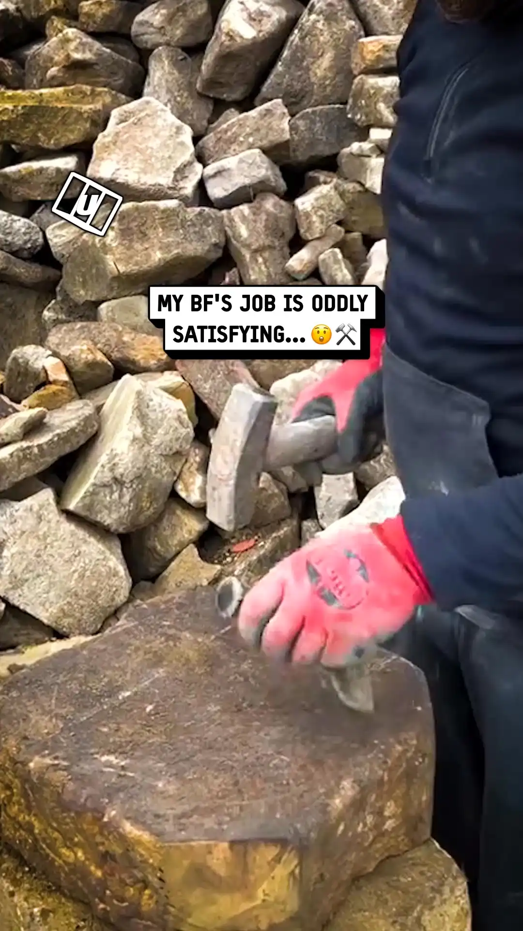 My bfβs job is oddly satisfying π³πͺ¨