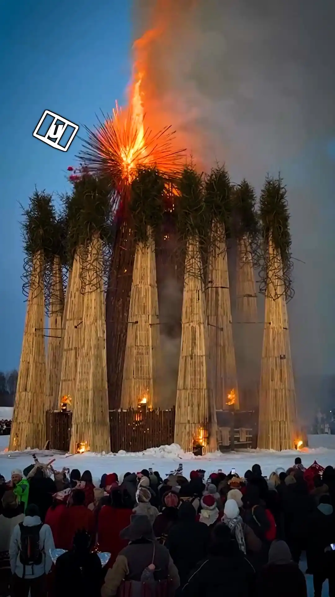 Going on a date to a massive bonfire 😳🔥