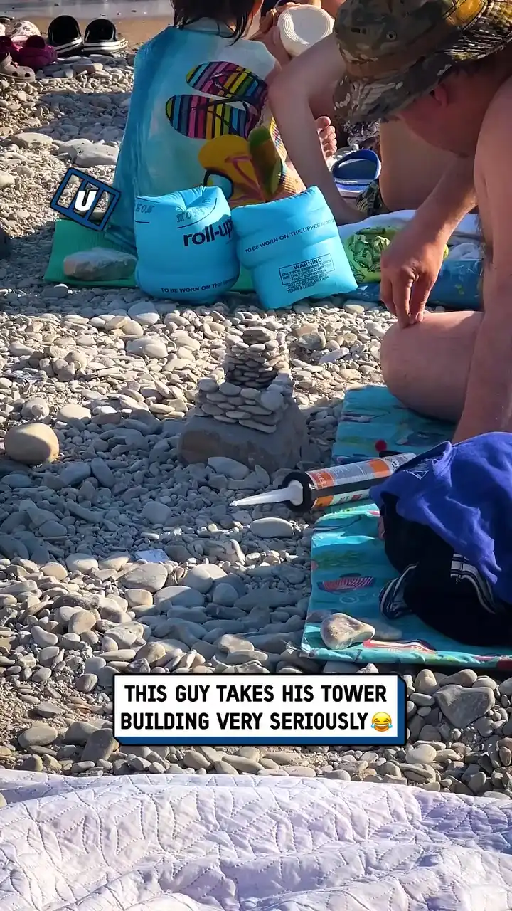 He brought glue to the beach... 😳🌊 #fblifestyle