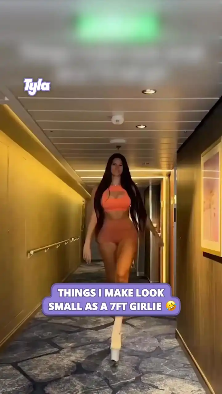 How does she do anything on this boat 😲 #fblifestyle