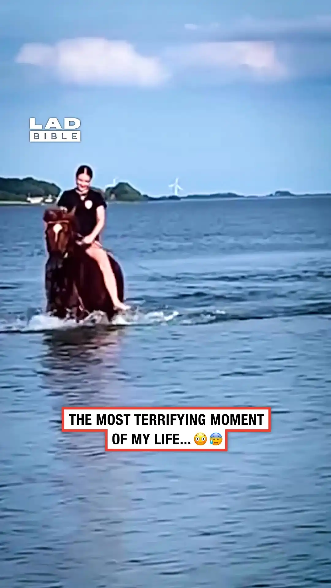 My horse got spooked and threw me under the water 😨