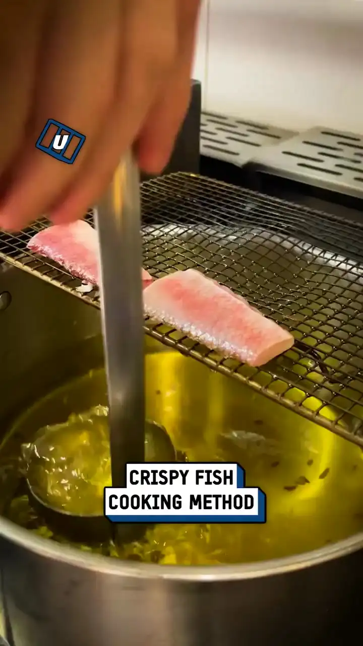 My unique way of getting the crispiest fish skin 😋🐟