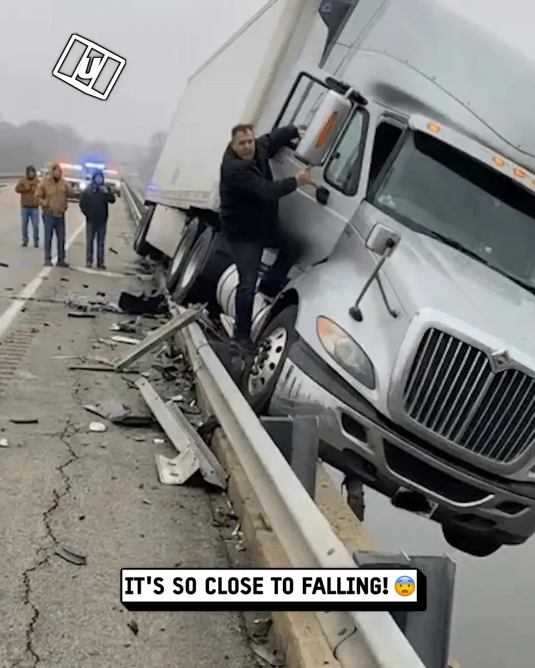 The truck was so close to falling 😱