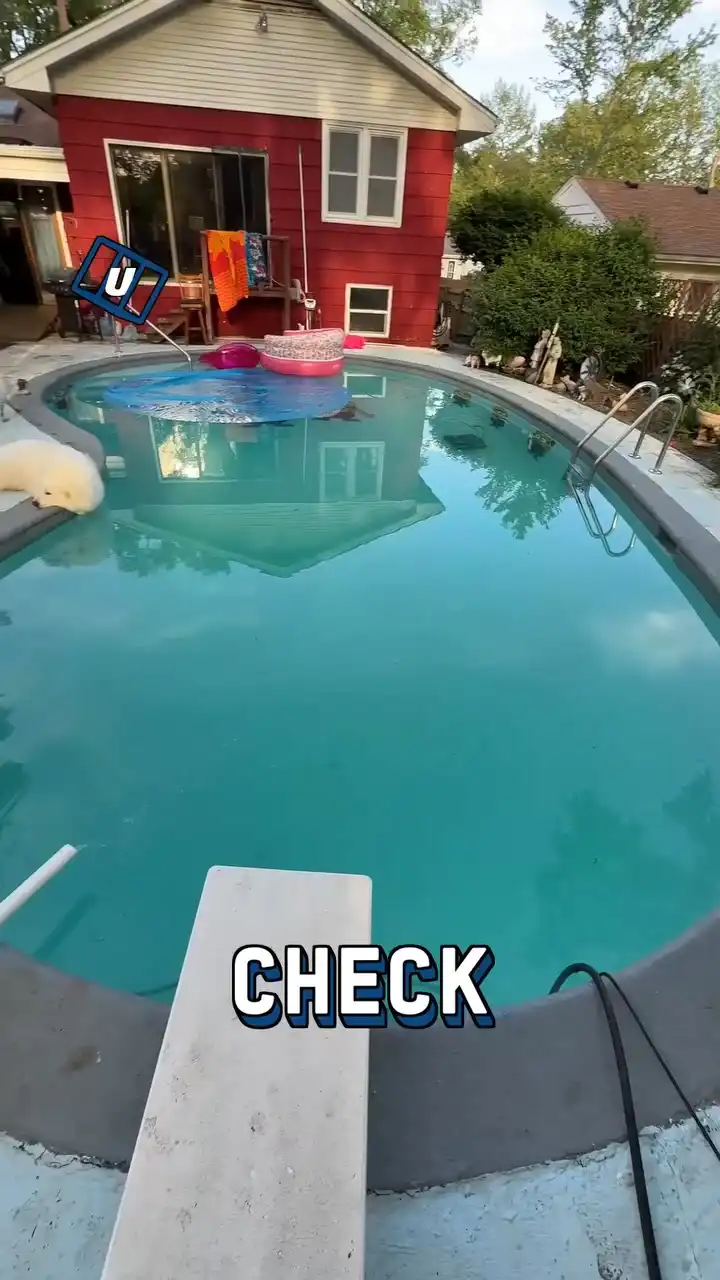 DIY hack for heating an outdoor pool 🤯🔥