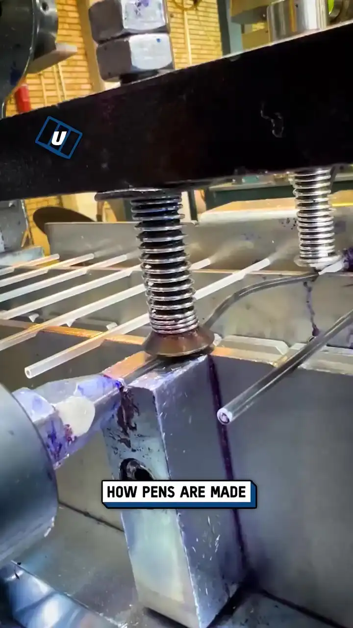 Machine fills pens with ink 🖊️🤯