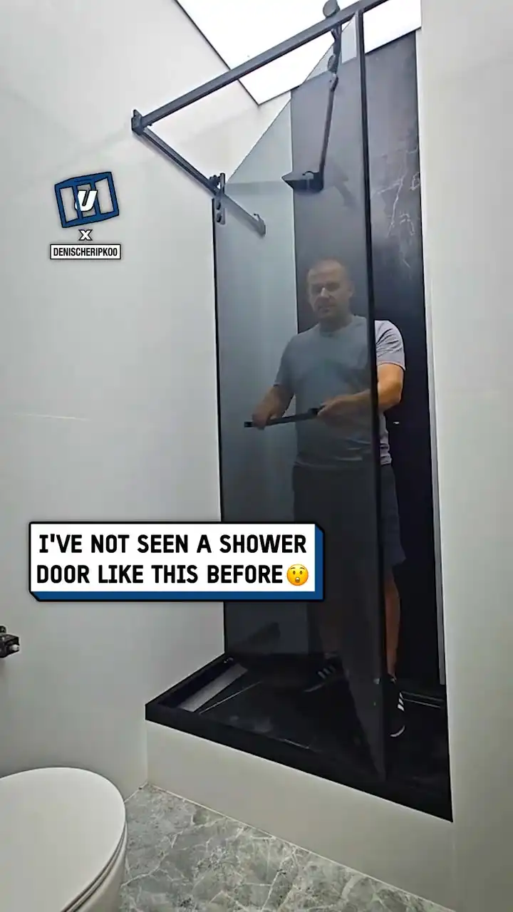 He's putting normal doors to shame 😂