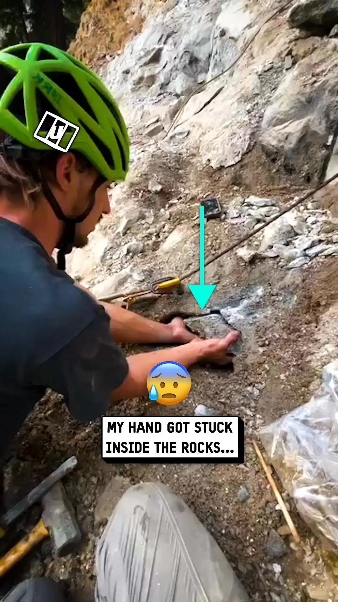 My hand got stuck in the rocks 💀