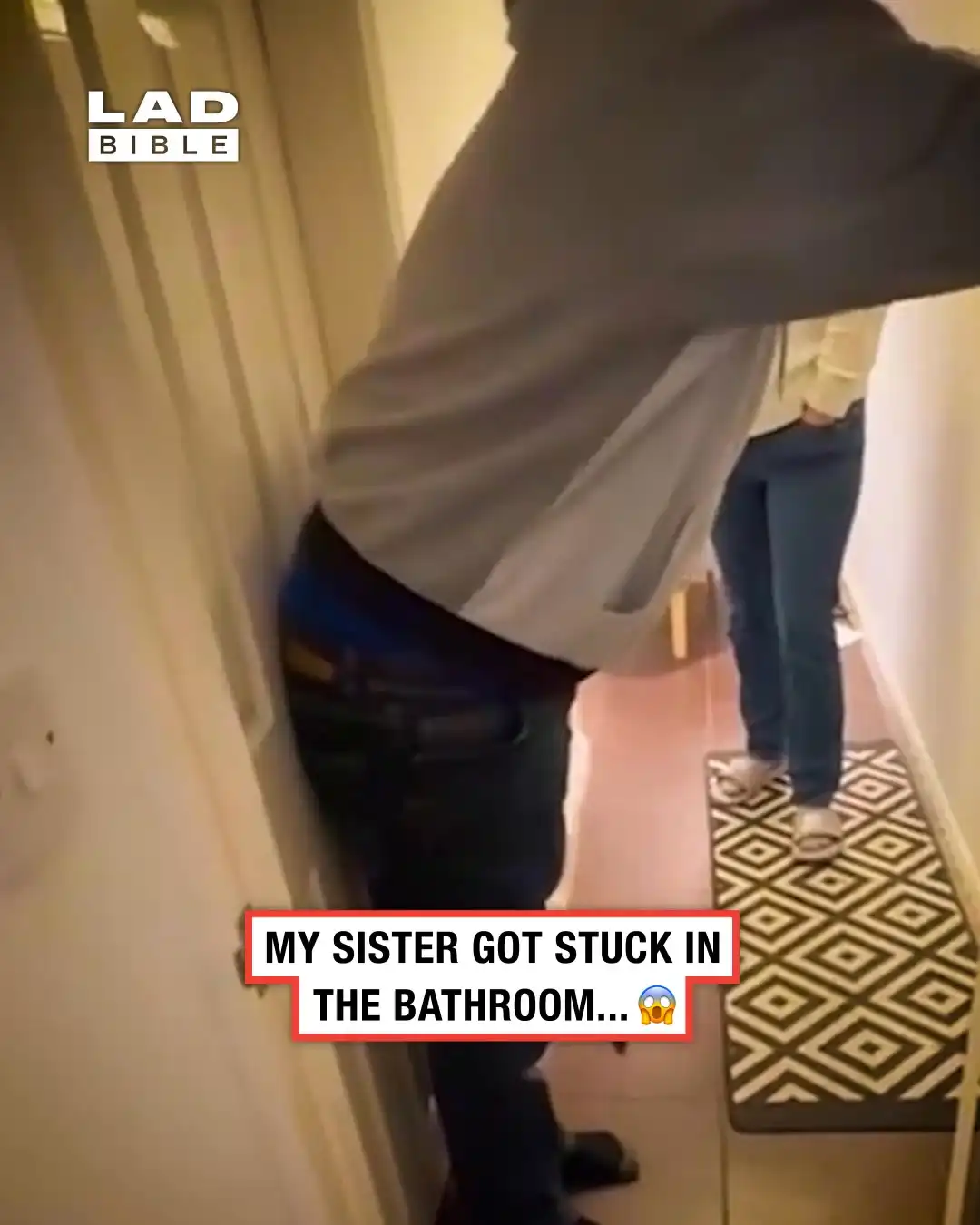 My daughter got trapped in the bathroom 😨