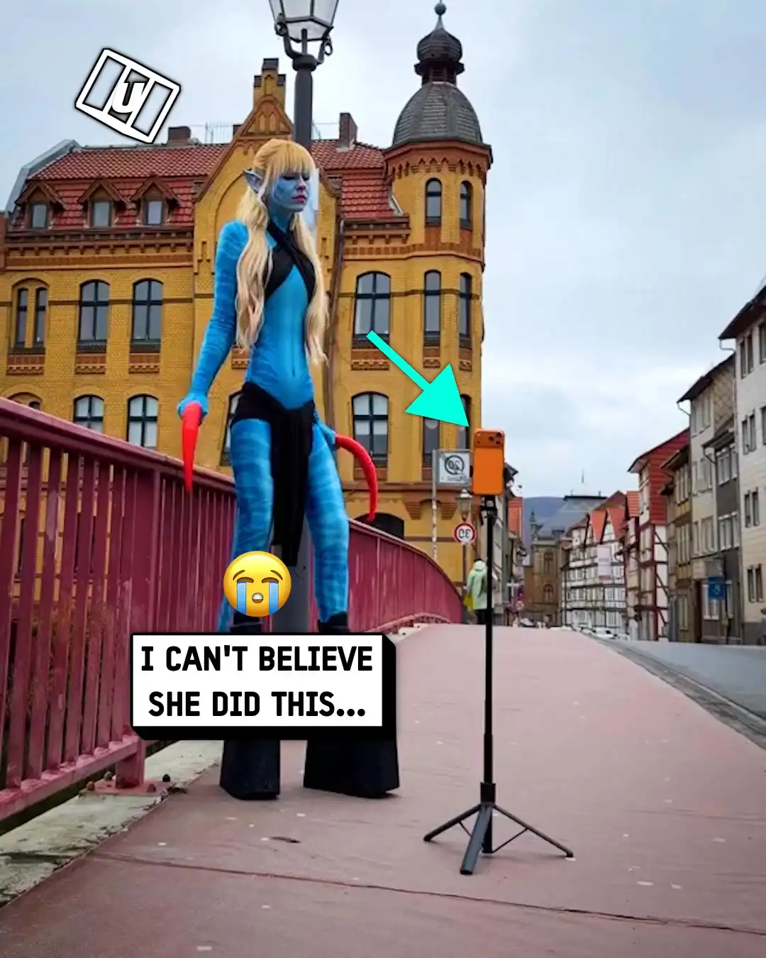 Stranger threw my phone 😤📲