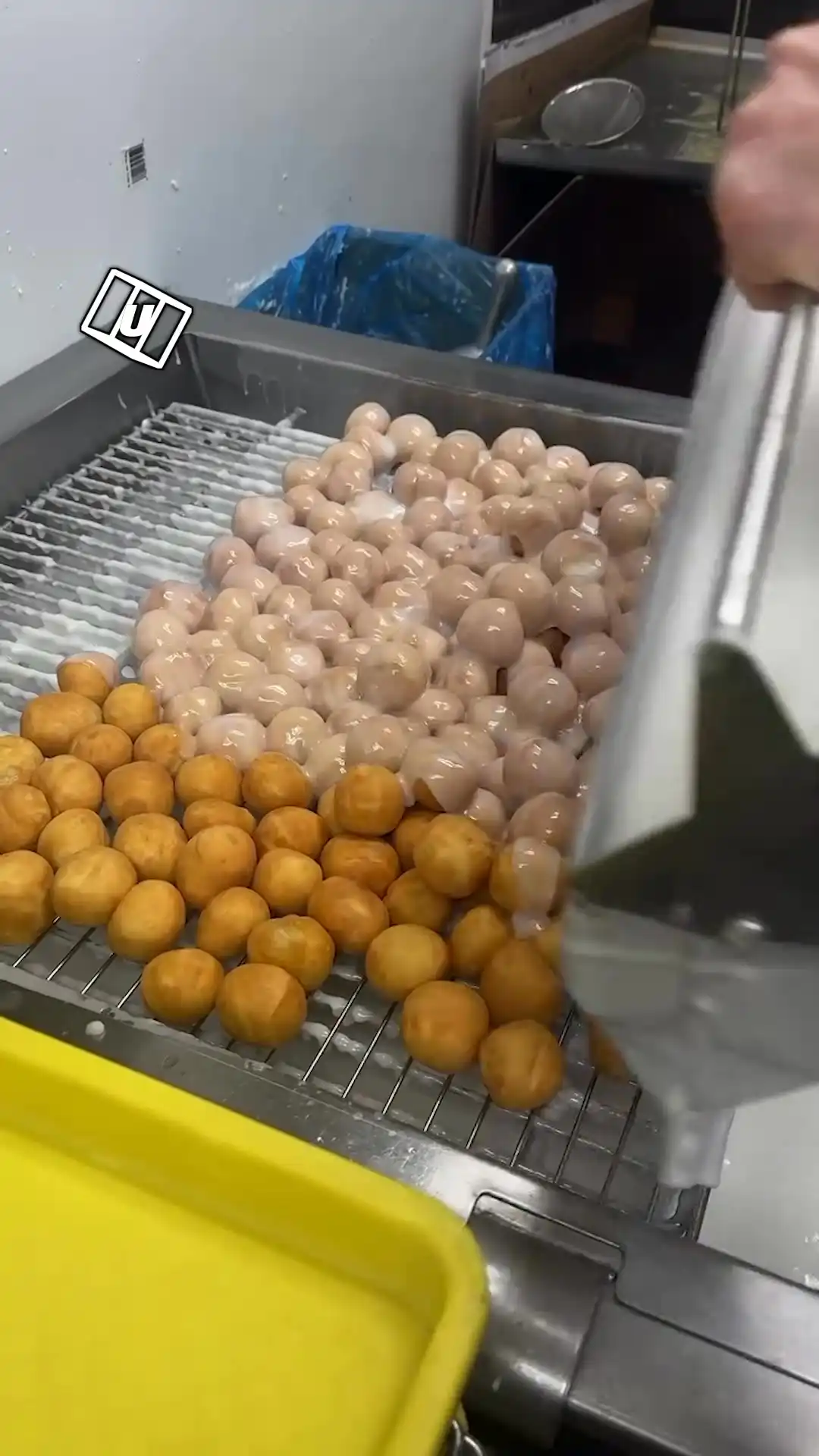 Satisfying donut glazing