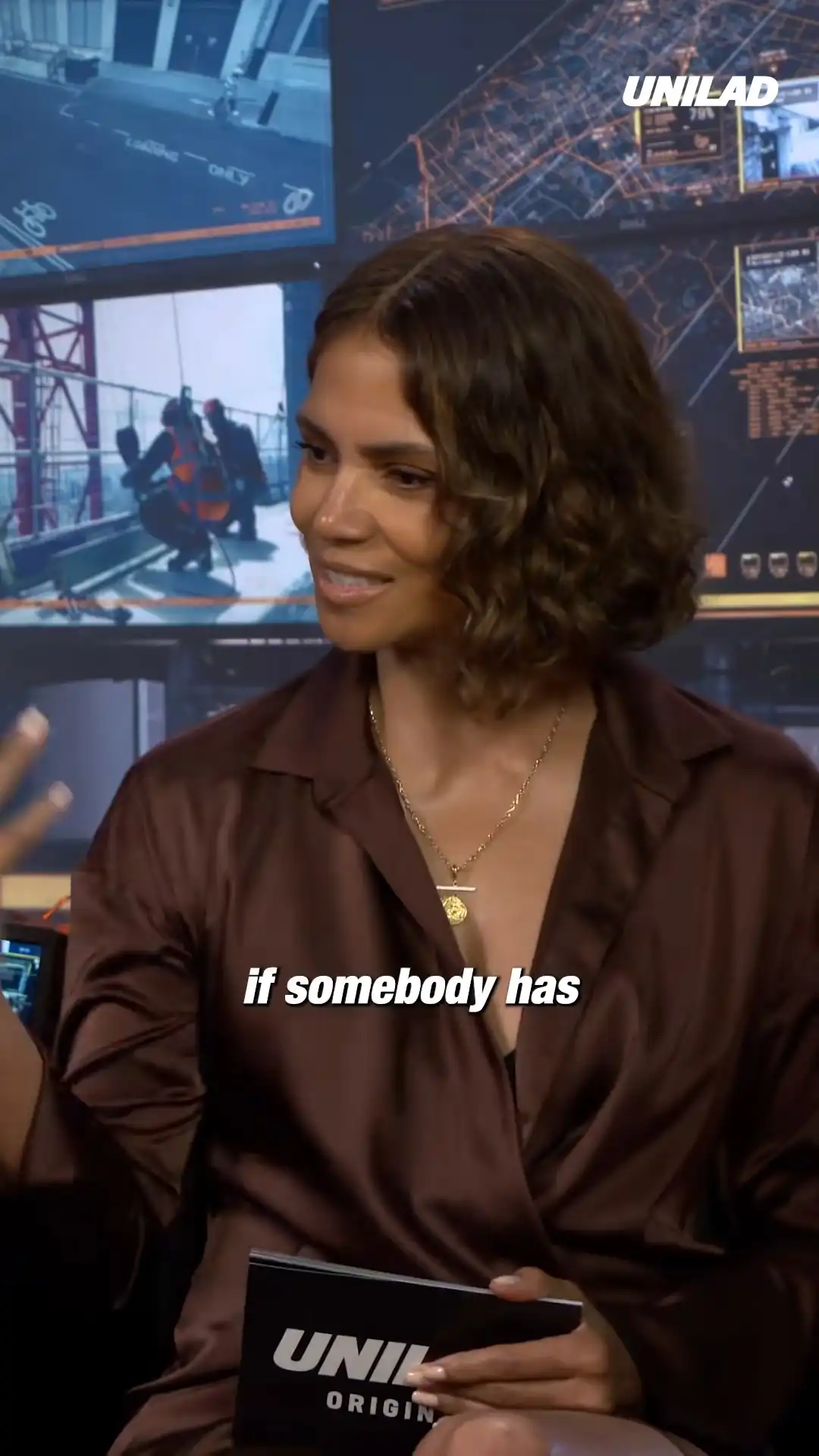 Mark Wahlberg & Haley Berry talk about their favorite slang