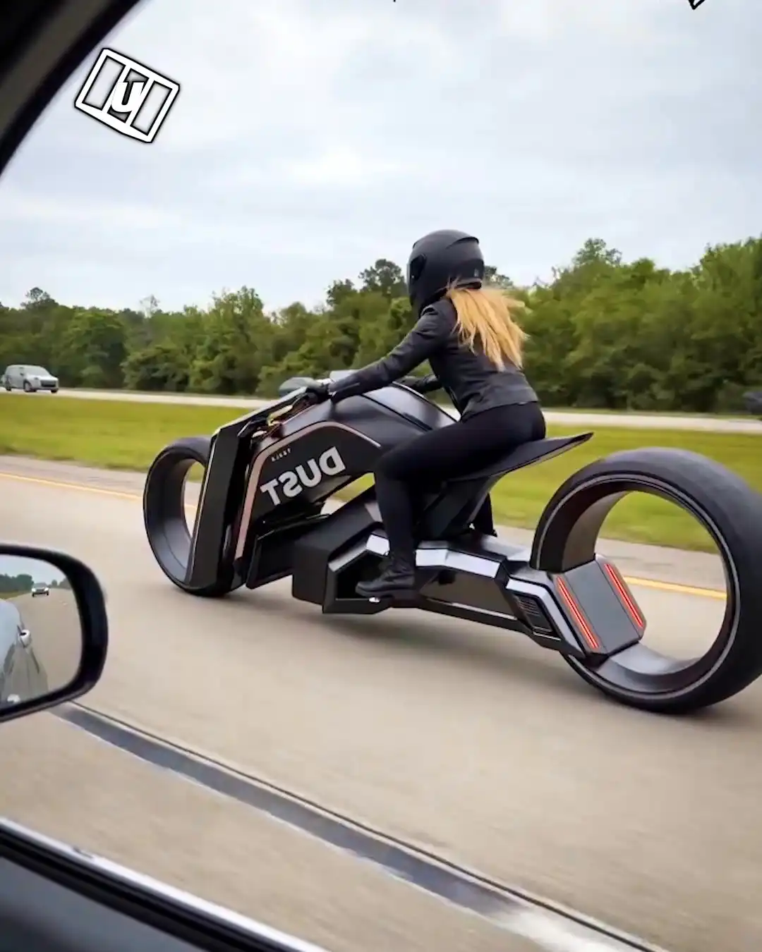 Girlfriend gets pulled over π