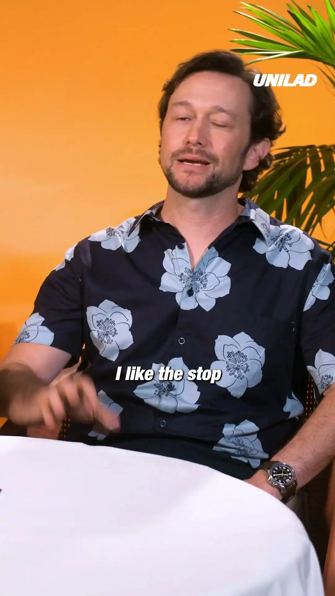 Kevin Bacon & Joseph Gordon-Levitt talk about online rabbit holes