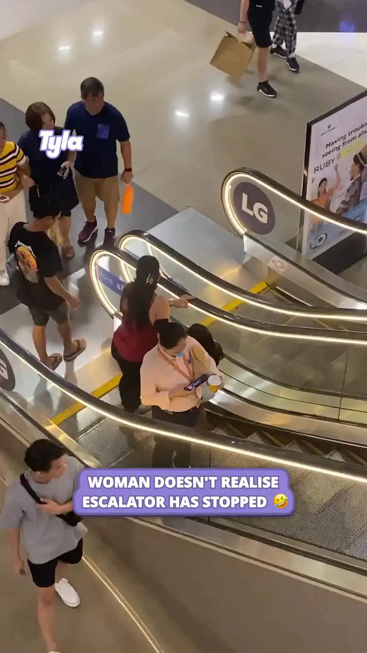 I aspire to be this level of zoned out 🙃 #fblifestyle