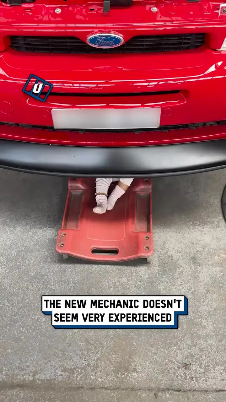 My new apprentice is seriously lacking in experience 👶🤣