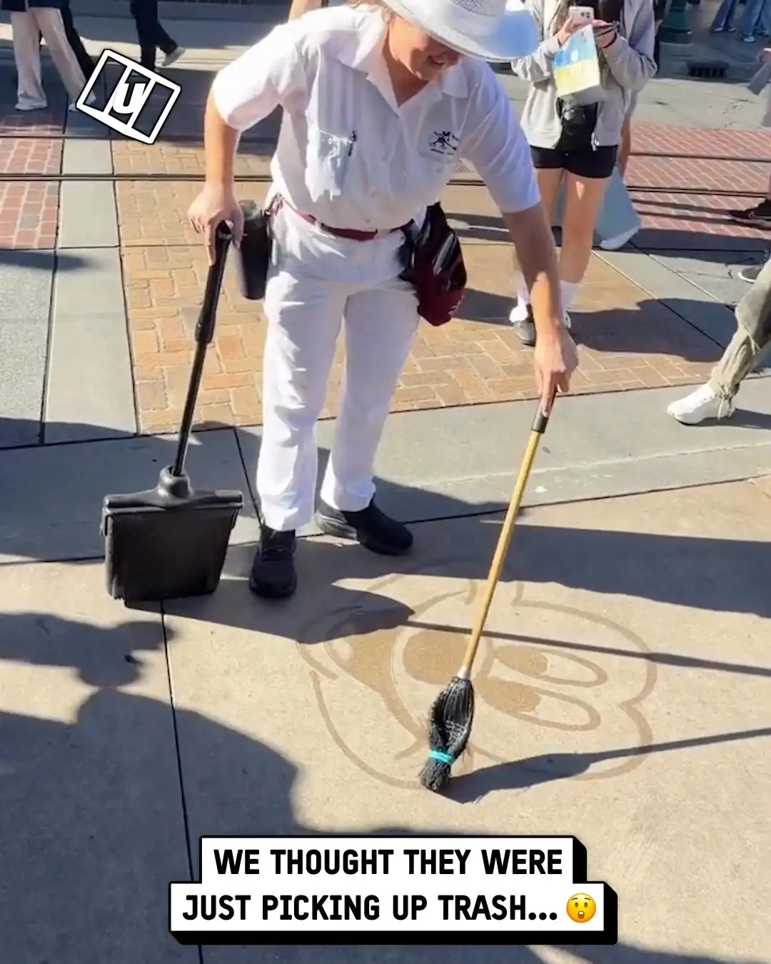 Disneyland cast member surprised us 🤯