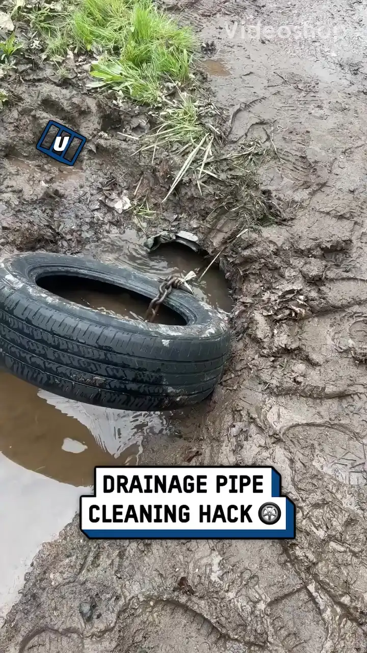 Drainage pipe cleaning hack 😲🛞