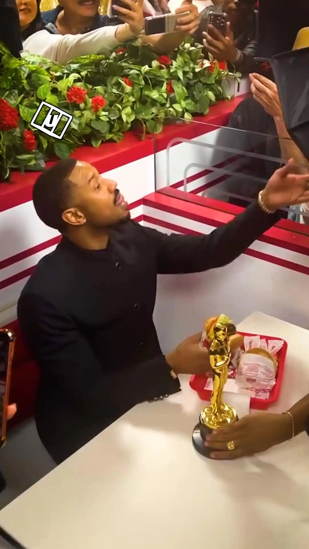 Michael B Jordan celebrates after winning the Oscar 😎🏆