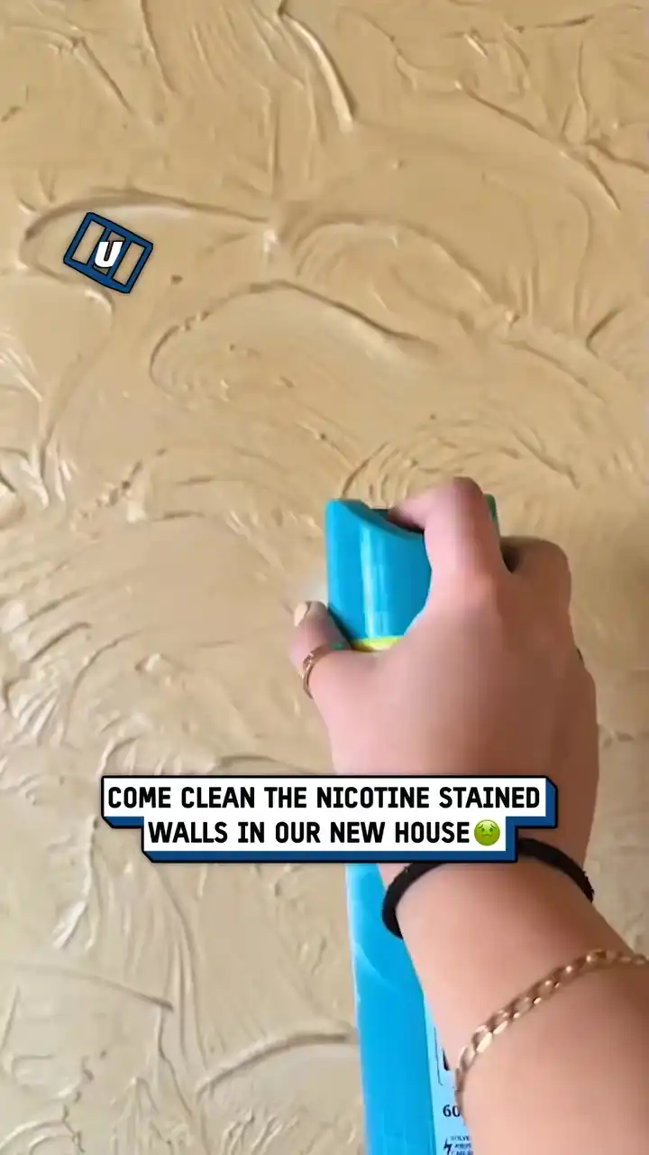 Cleaning my nicotine stained walls π³