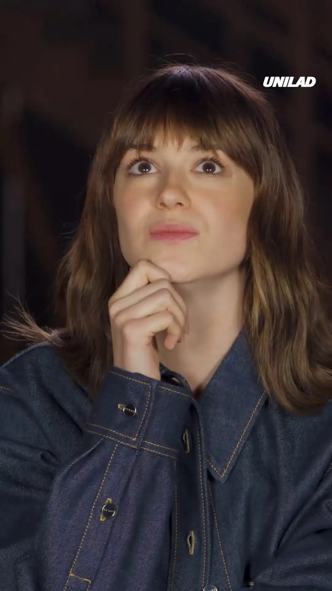 Glen Powell & Daisy Edgar Jones talk about Worcestershire sauce