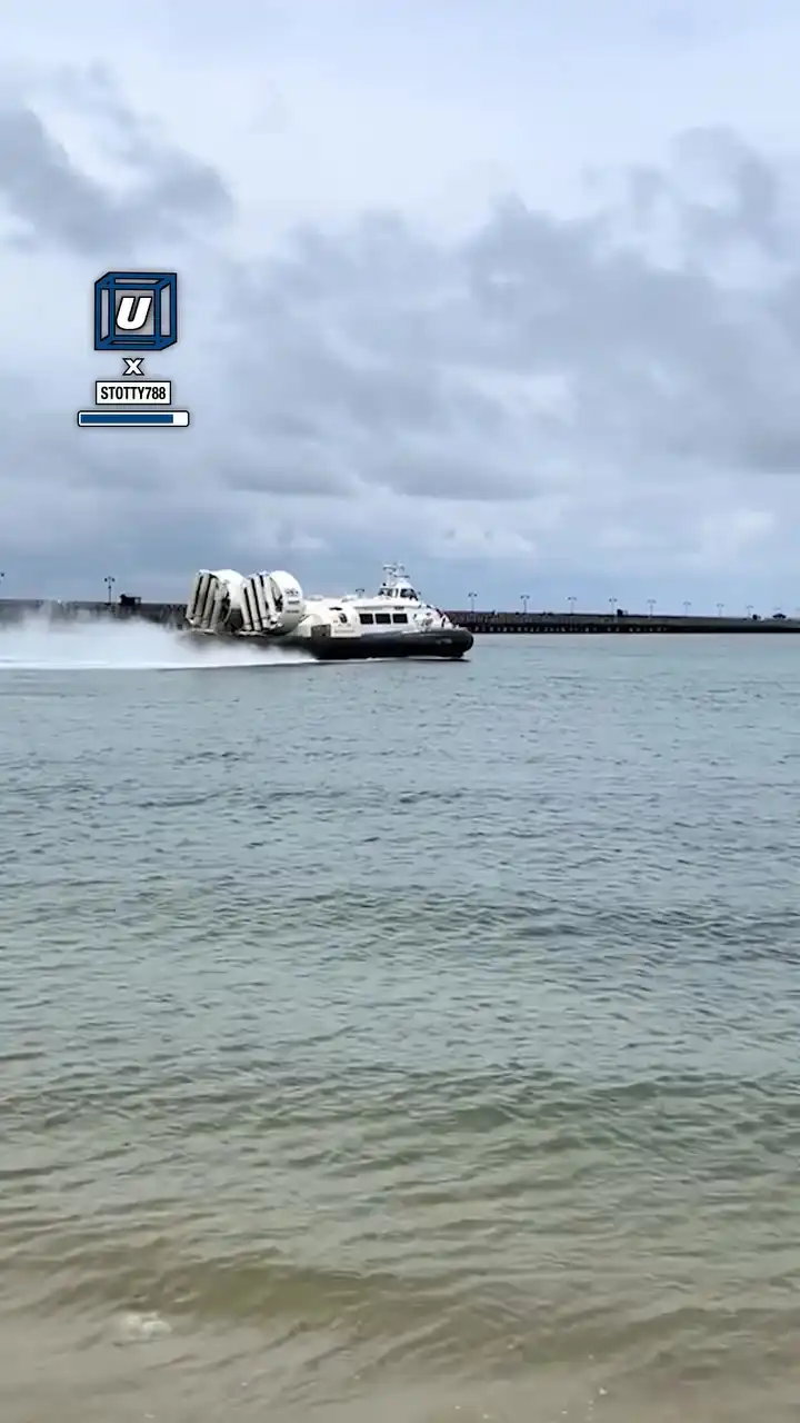 Hovercraft Boat Parks on Dry Land ⛴️