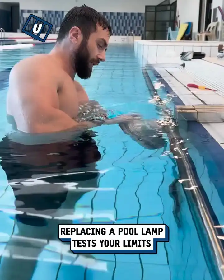 Underwater electrician โก๏ธ