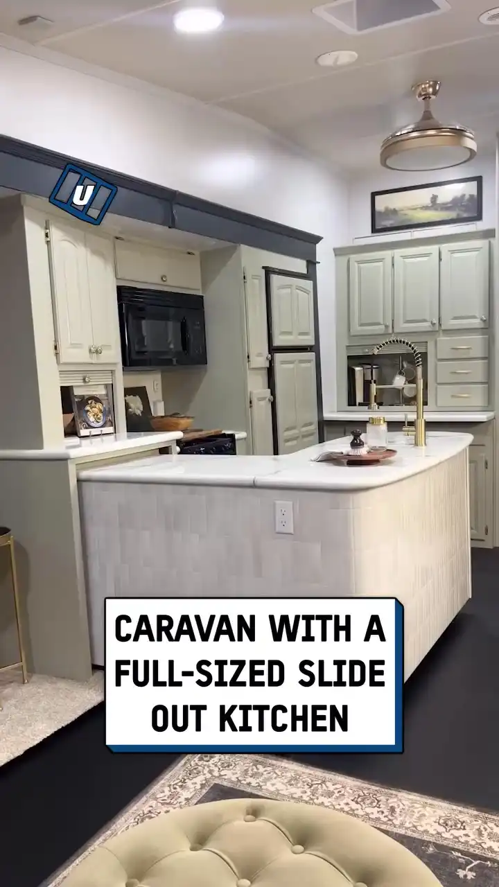 My kitchen can slide in and out for maximum space optimization 🤯👨‍🍳