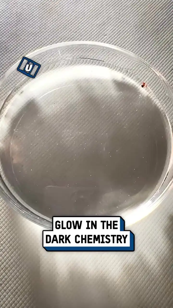 Making glow in the dark magic with science 🧪🤯