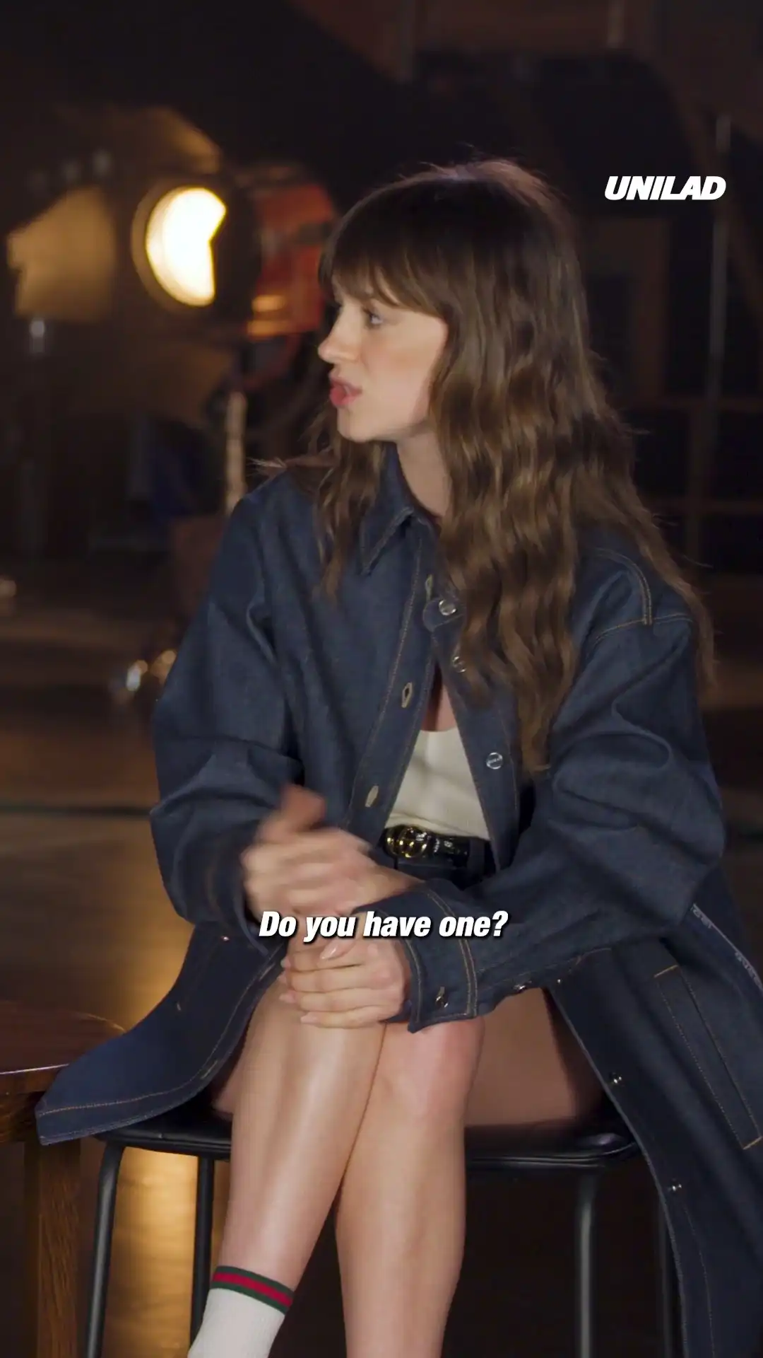 Daisy Edgar Jones & Glen Powell talk about their hidden talents