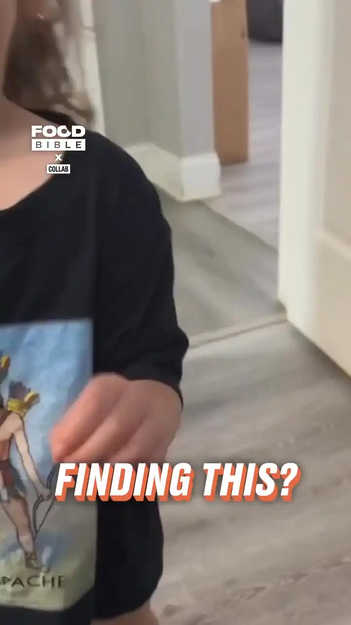 Kid takes money from dad 😂