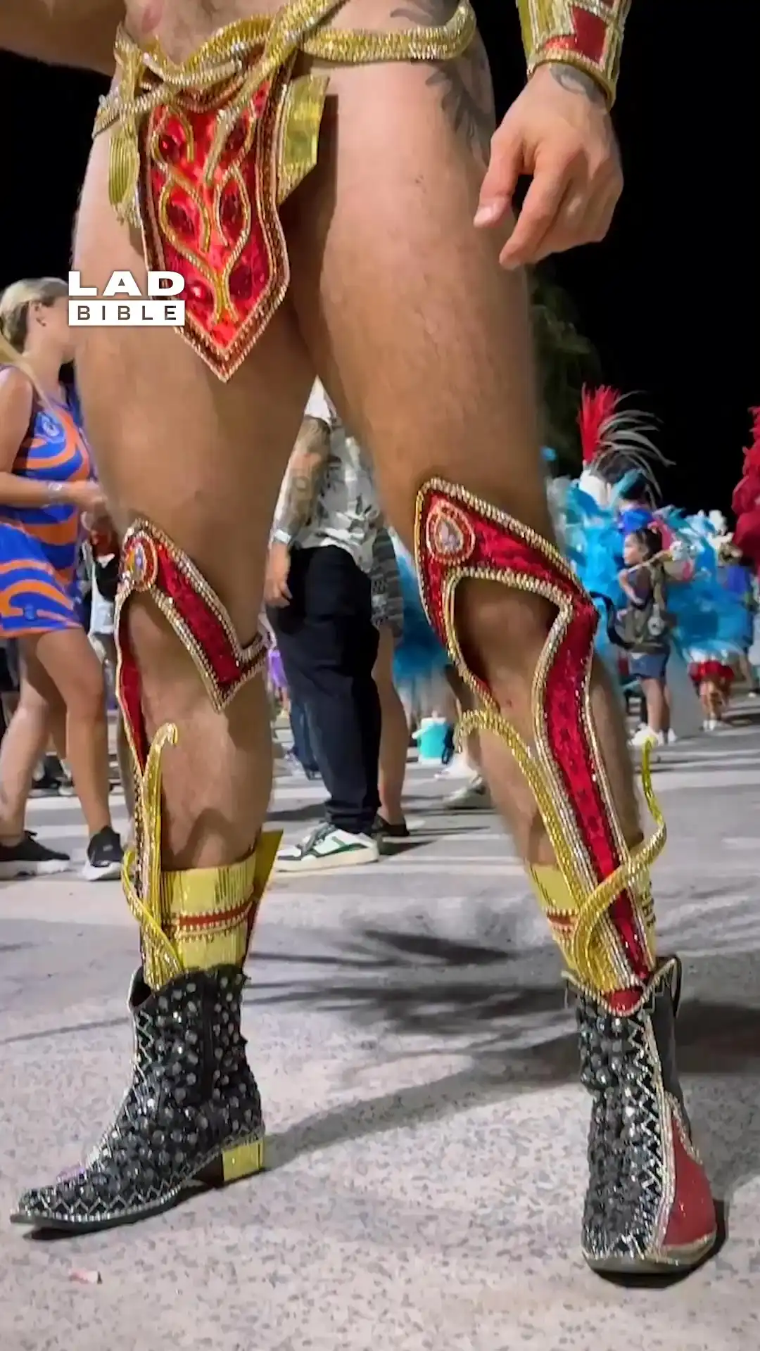 This carnival dancer brings the heat 🥵