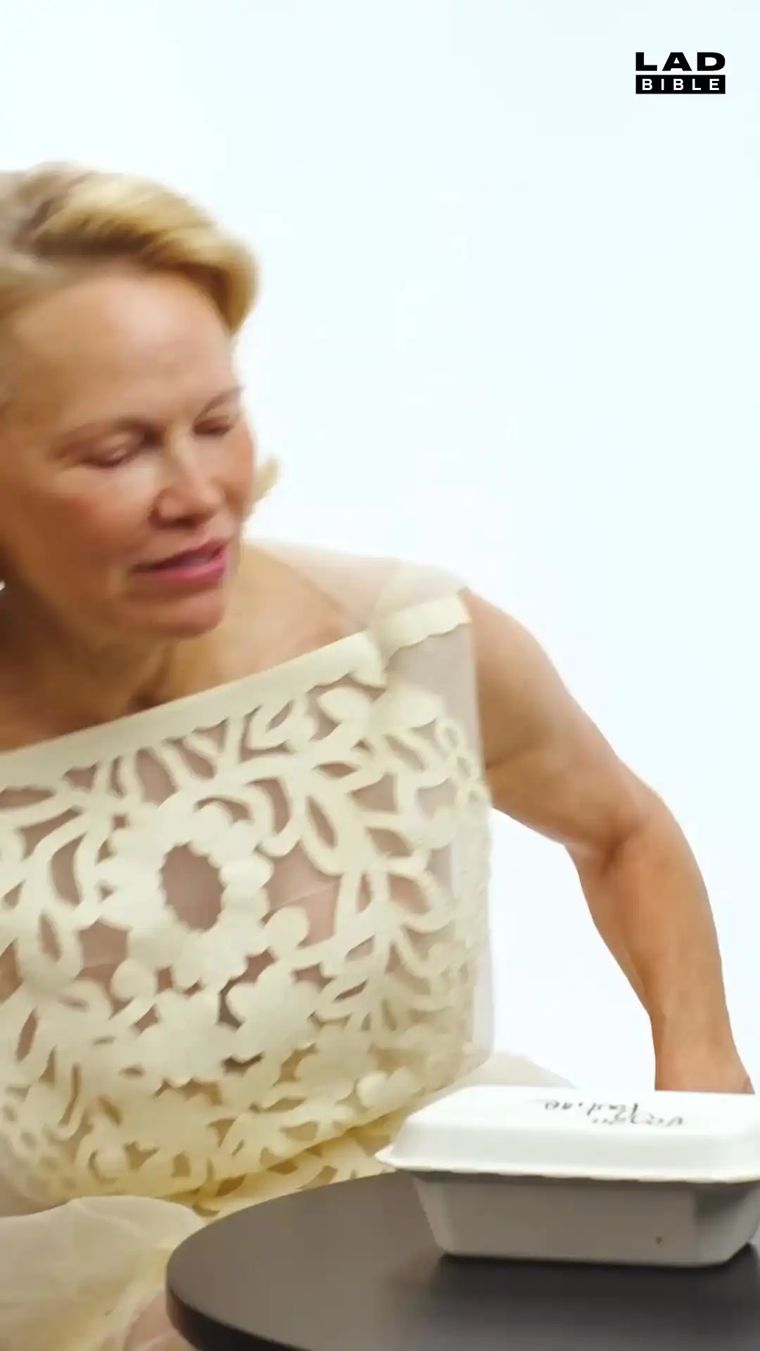 Pamela Anderson Gets Liam Neeson Hooked on Poutine