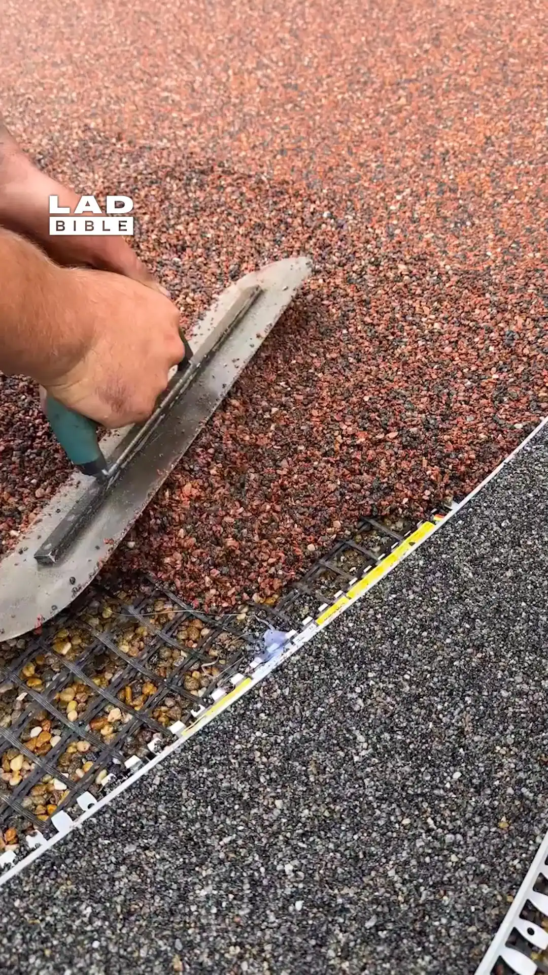 Paving driveways 😲