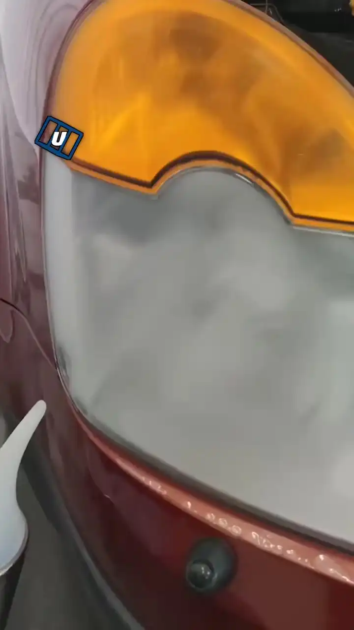 Detail cleaning a dirty headlight 🚙🧼