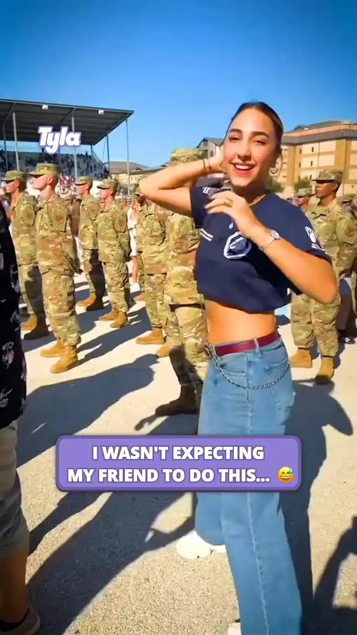 Teasing him during army tap out π