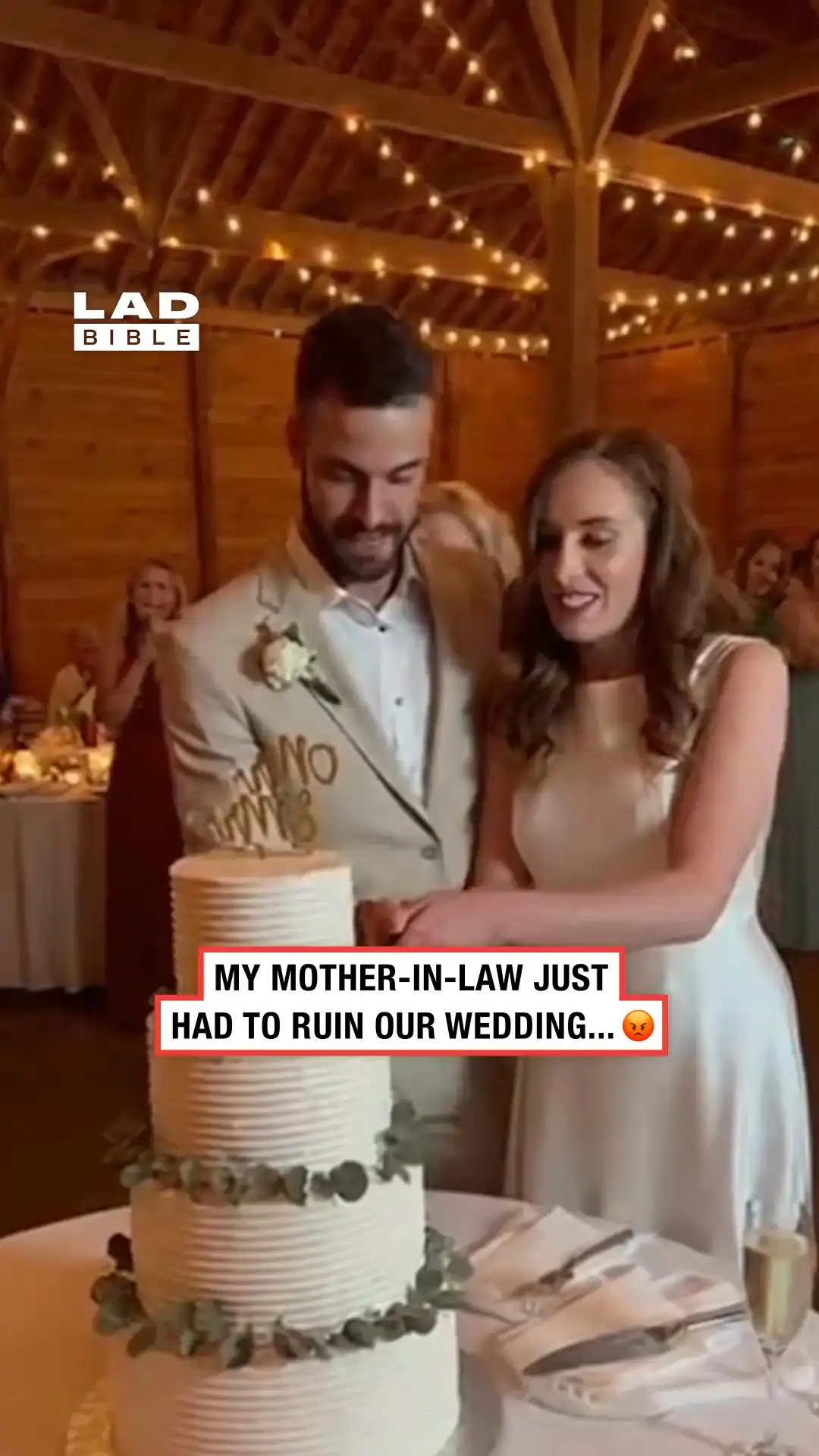 My mother-in-law cut our wedding cake 😤🎂