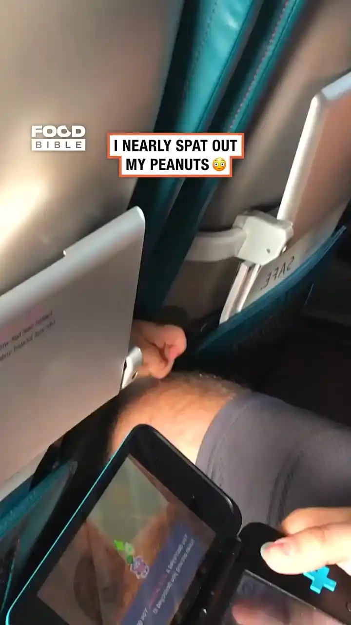 Kid pulls leg hair on plane ✈️