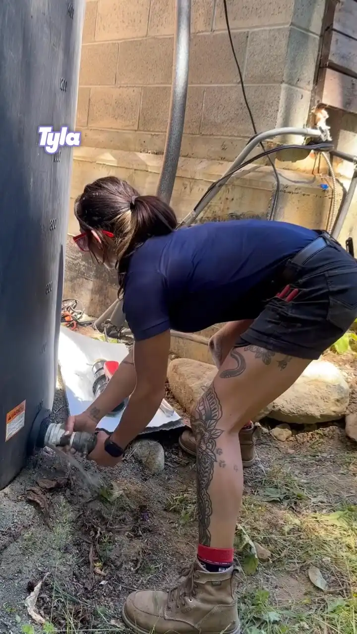 Replacing a valve on a full water tank π¦π