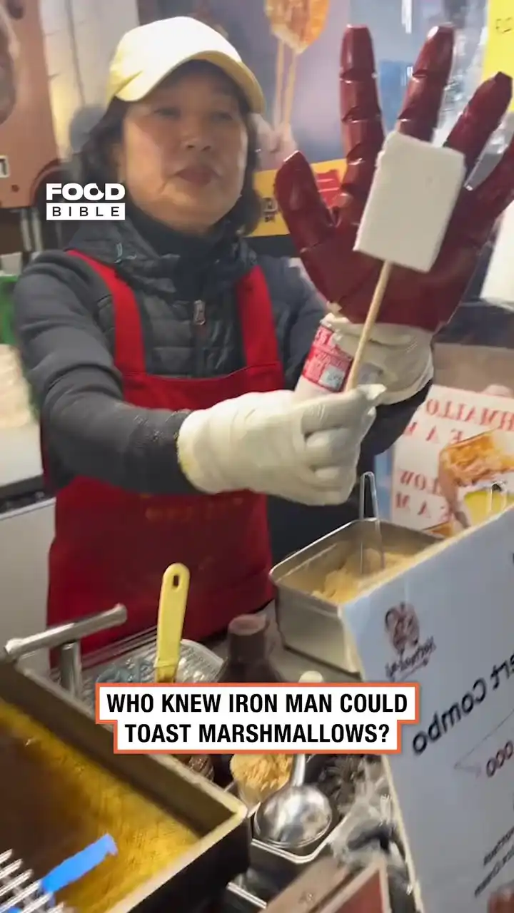 S’mores but make it superhero edition 🍫🤖