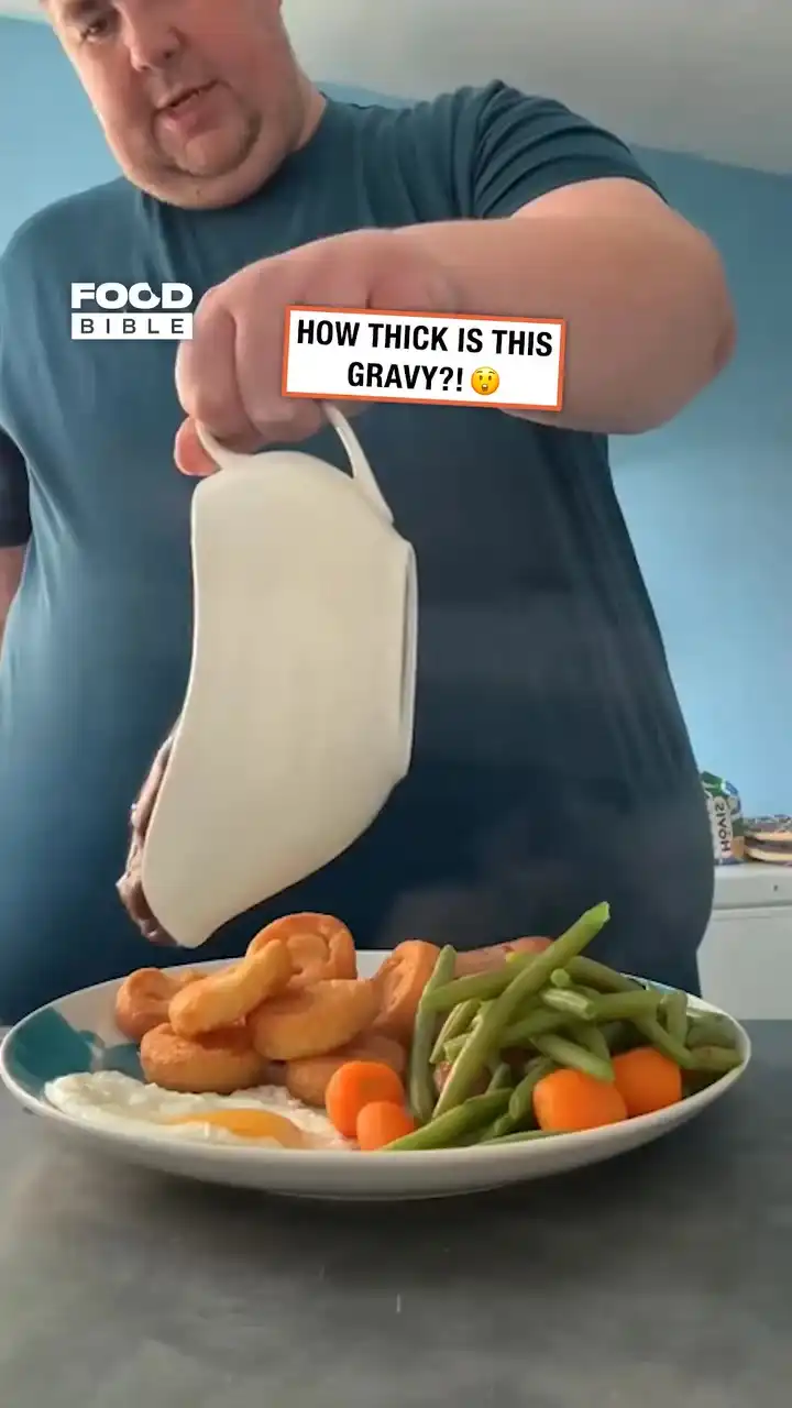 Thick gravy on egg 😳
